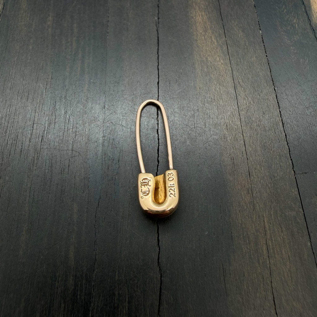 22K Gold Safety-Pin Earring with Green Diamond