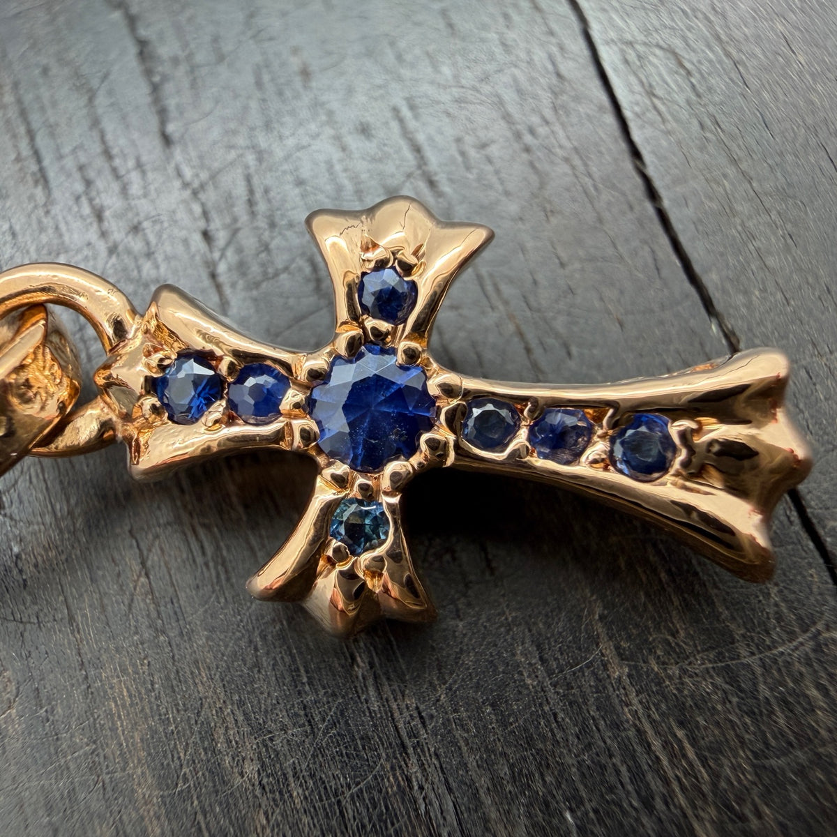 22K Gold Blue Diamond Pendant