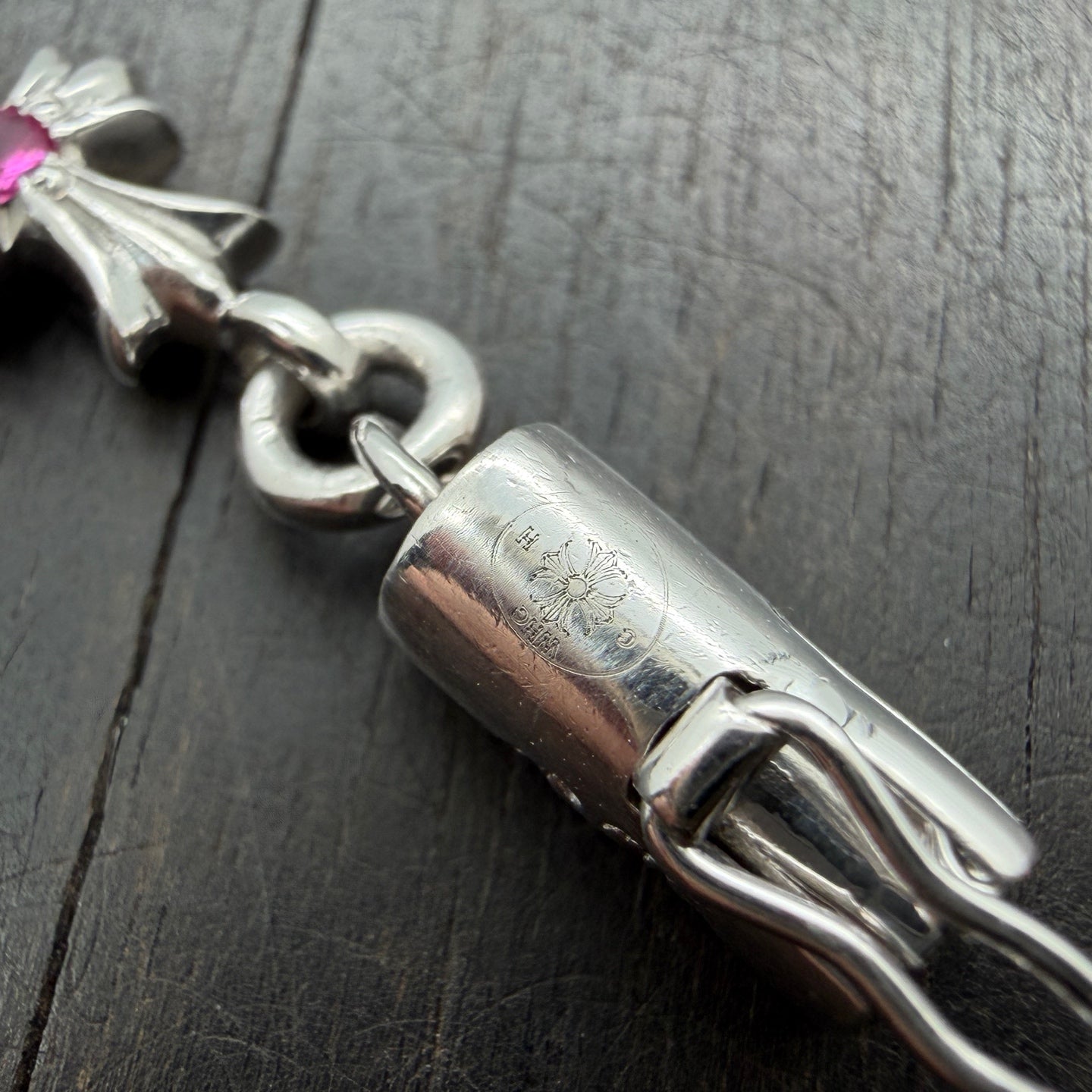 18K White Gold Pink Diamond Pendant