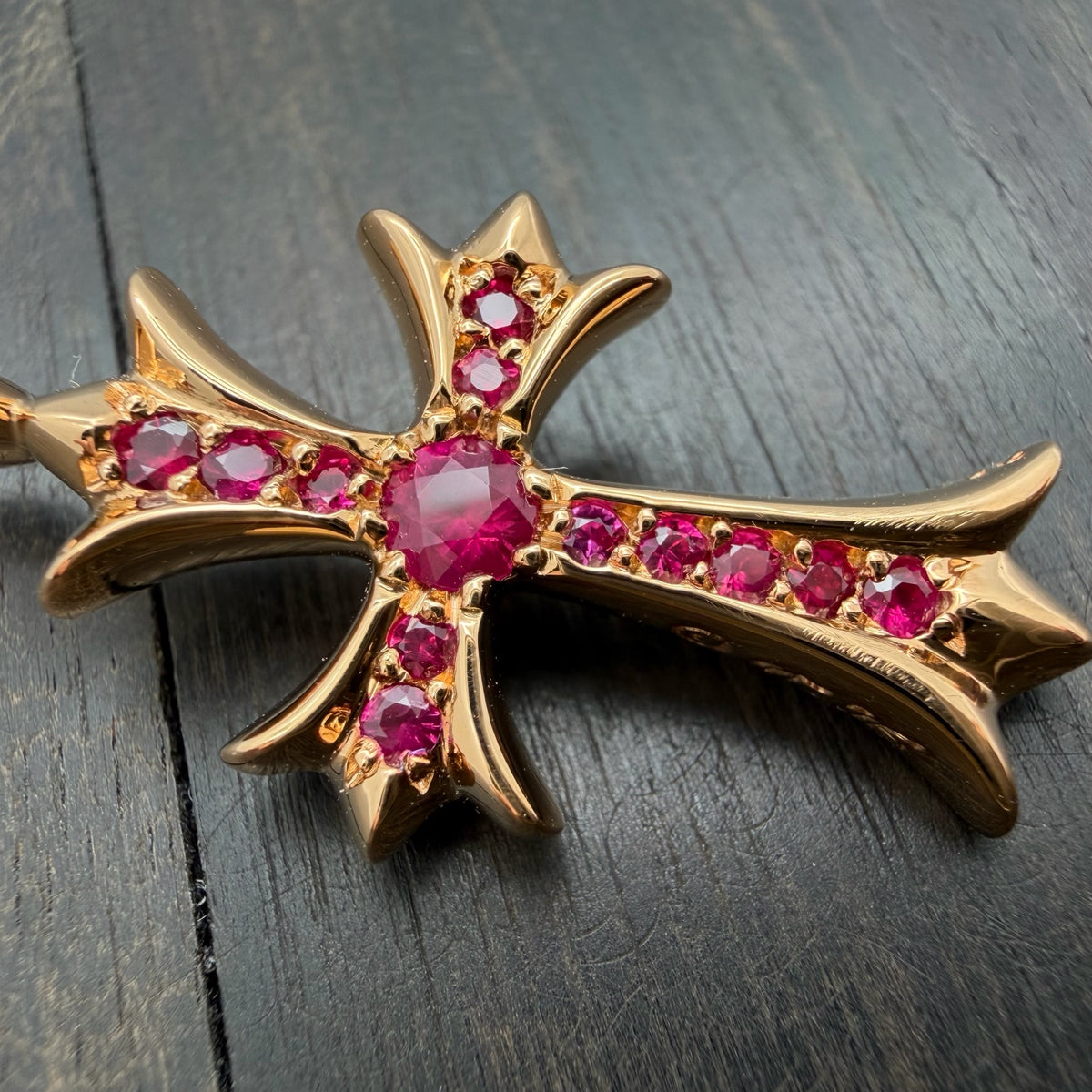 22K Gold Red Diamond Pendant