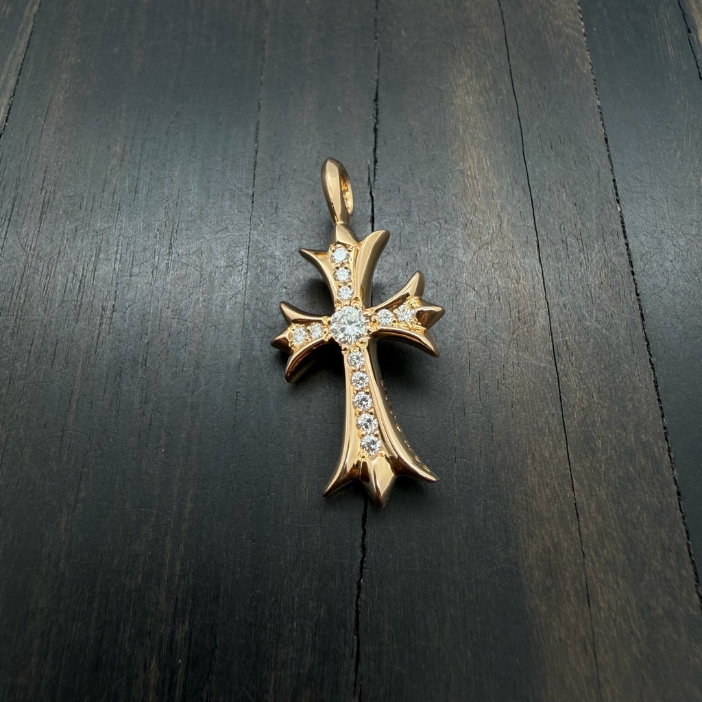 22K Gold White Diamond Pendant