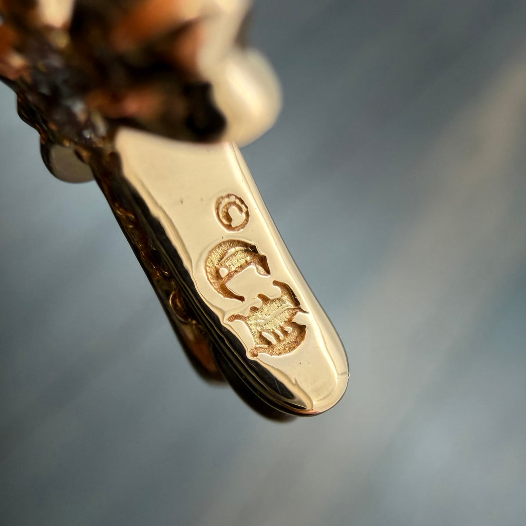 22K Gold White Diamond Pendant