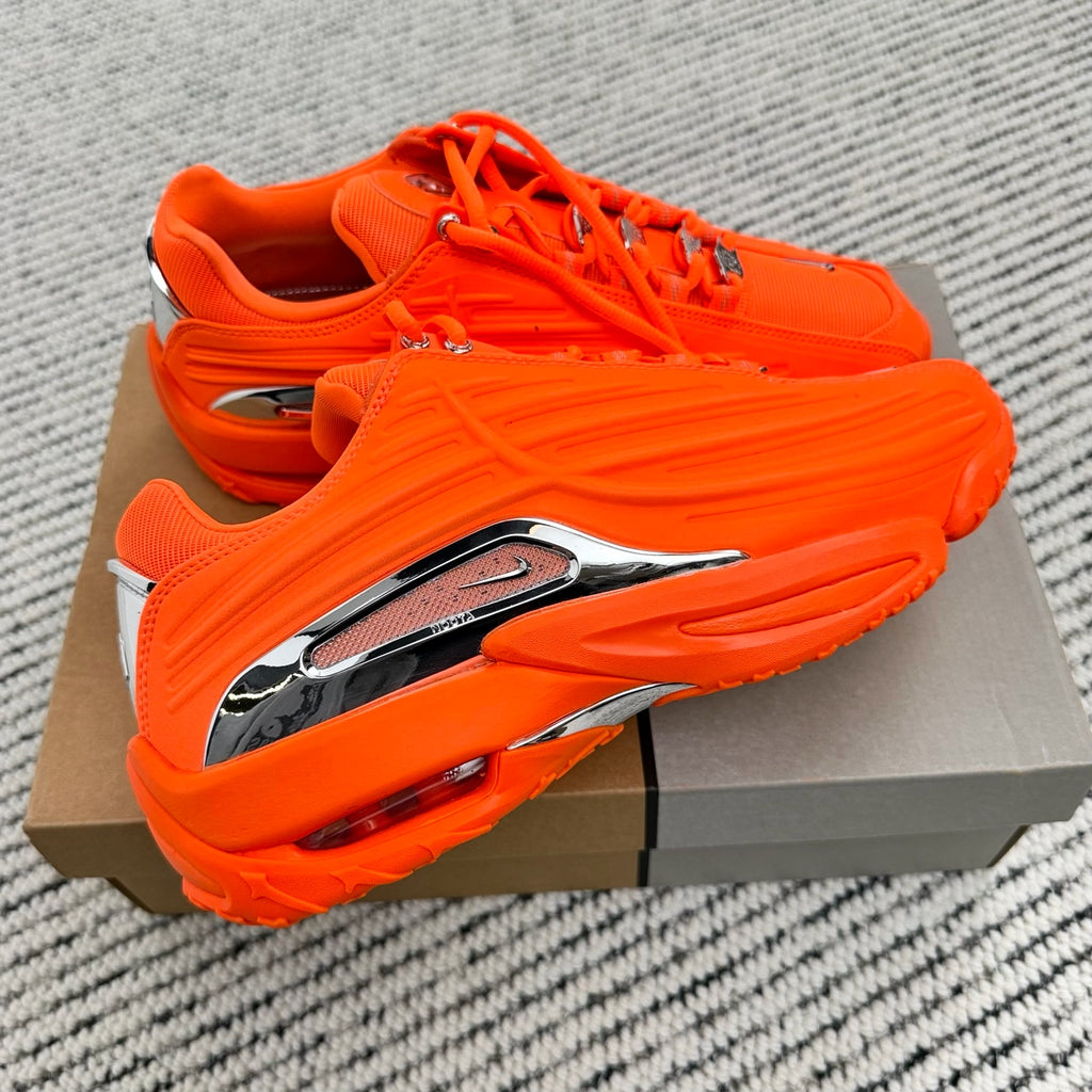 Orange Sneaker