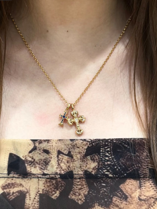 22K Gold Blue Diamond Pendant