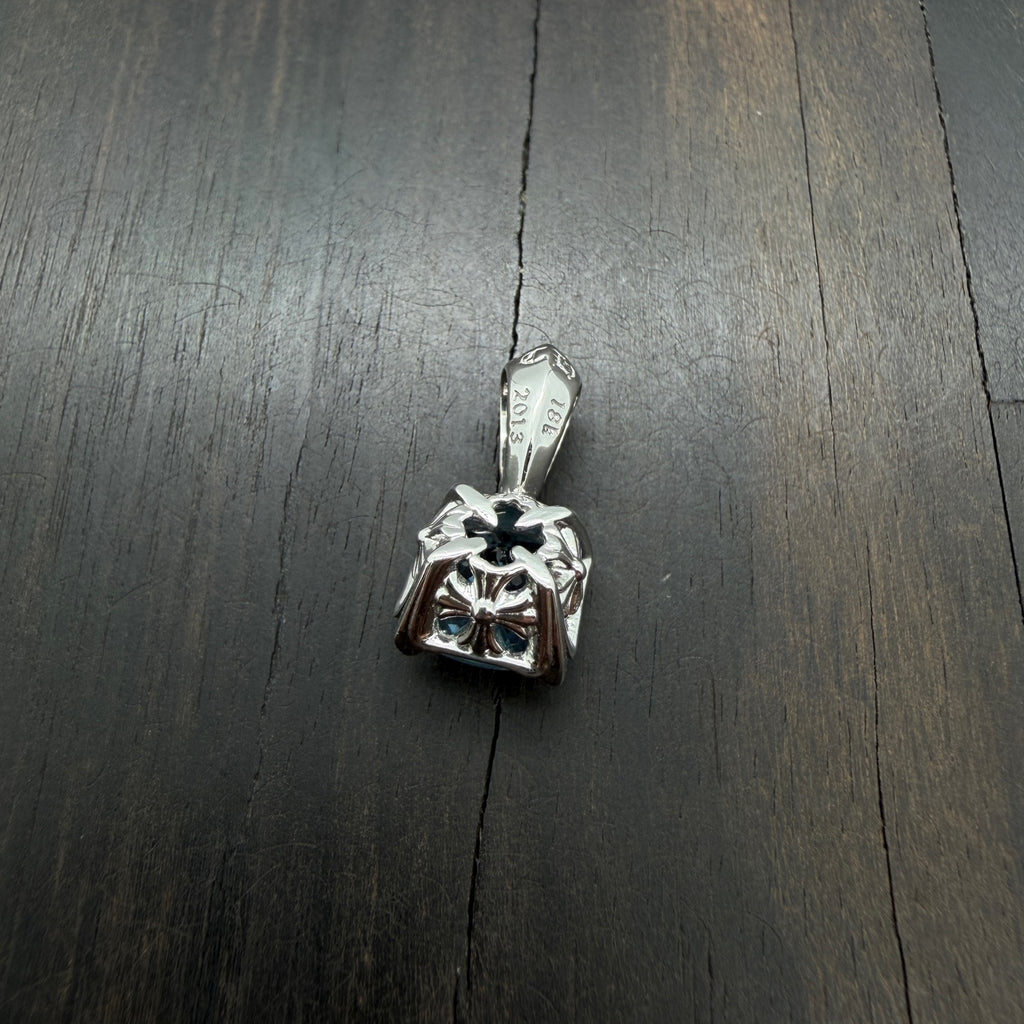 18K White Gold Aquamarine Squre Cushion Pendant