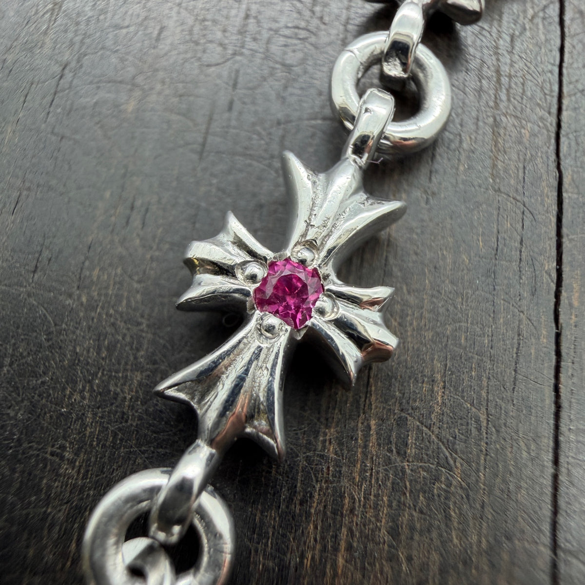 18K White Gold Pink Diamond Pendant