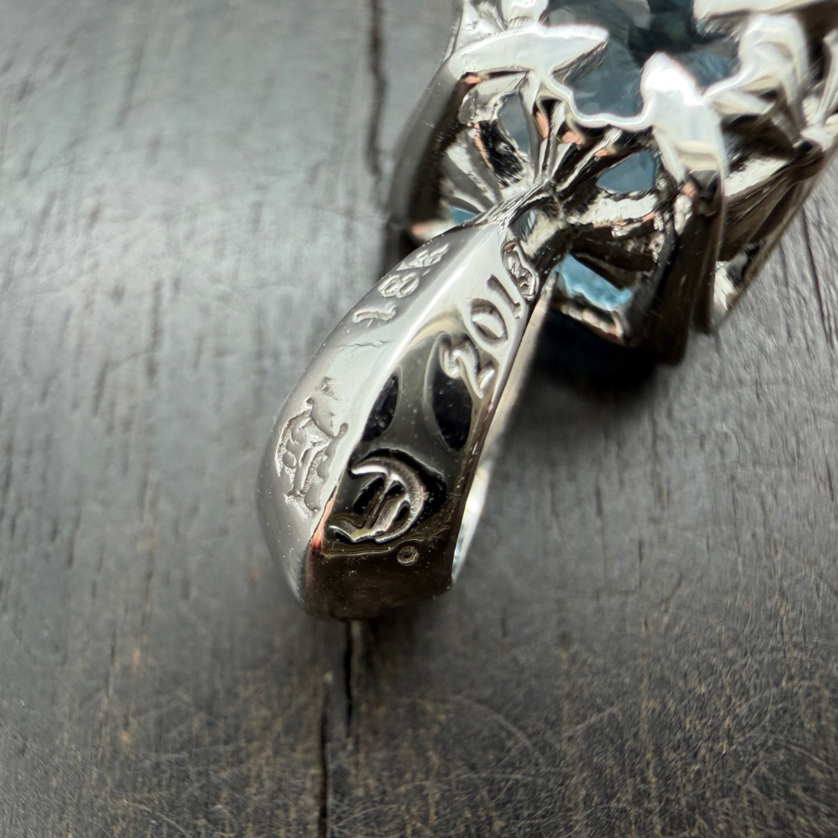 18K White Gold Aquamarine Squre Cushion Pendant