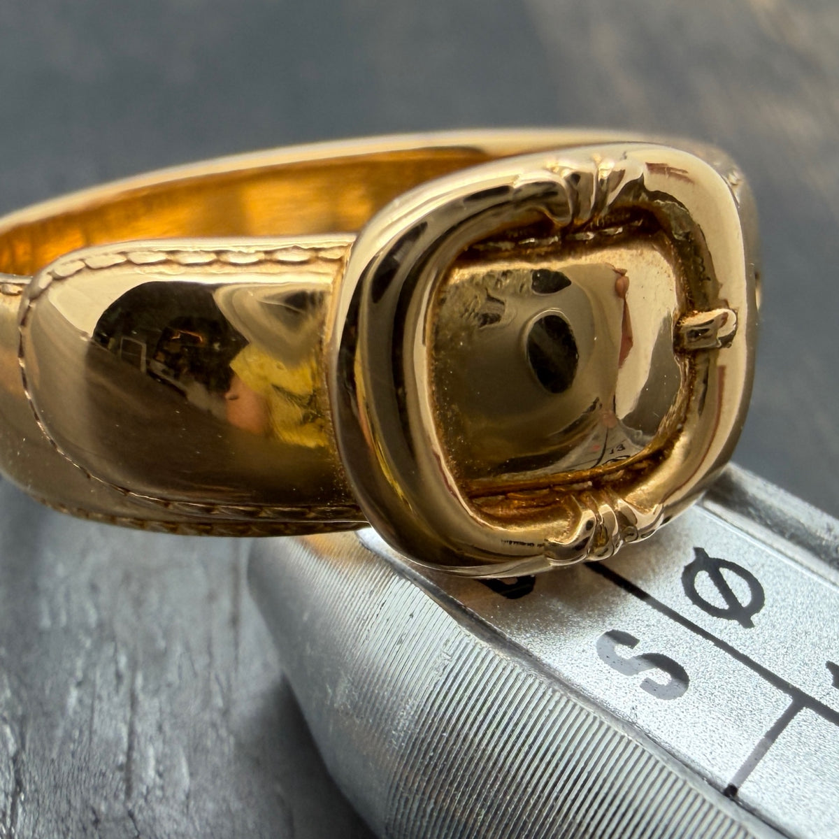 22K Gold Gunslinger Belt Buckle Ring