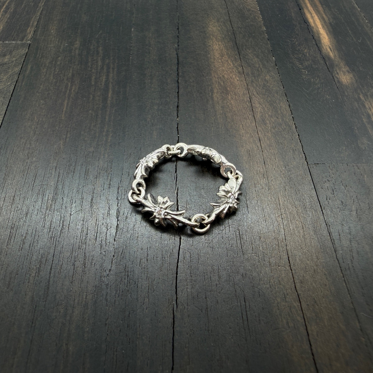 Tiny-E Ring