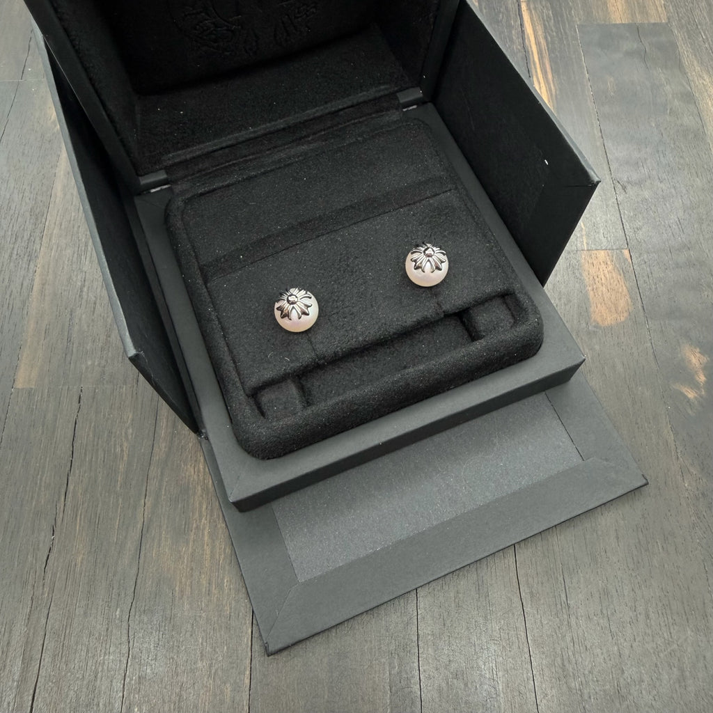 18K White Gold Pearl Stud Earring
