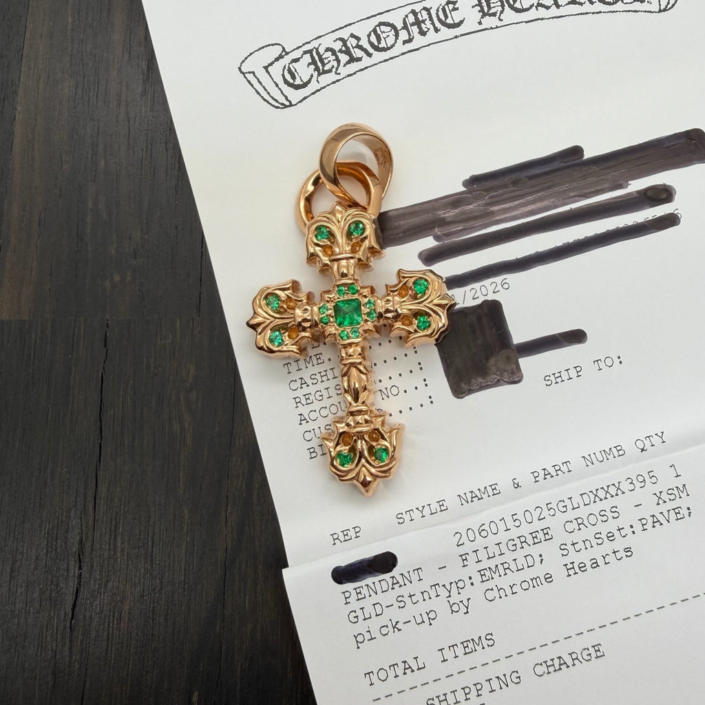 22K Gold Medium-Size Green Diamond Pendant