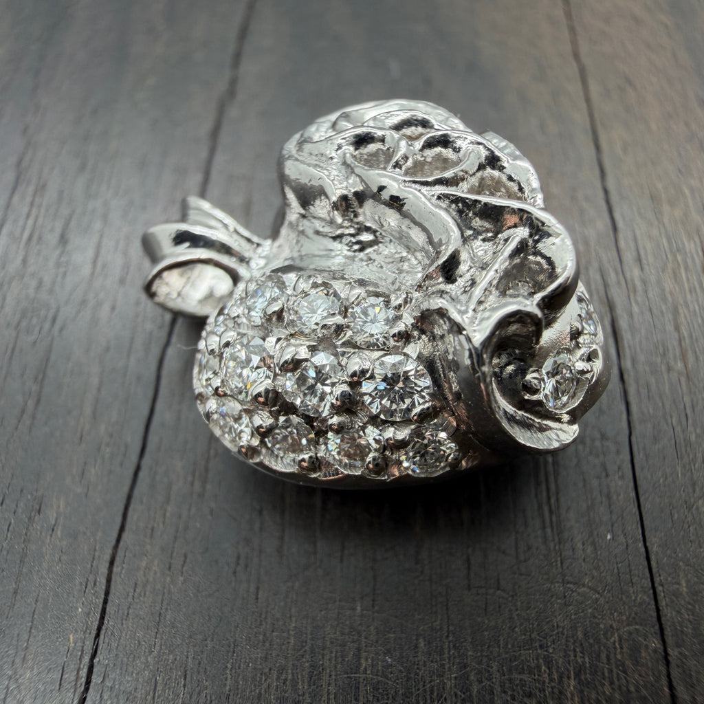 18K White Gold Vine Heart Pendant