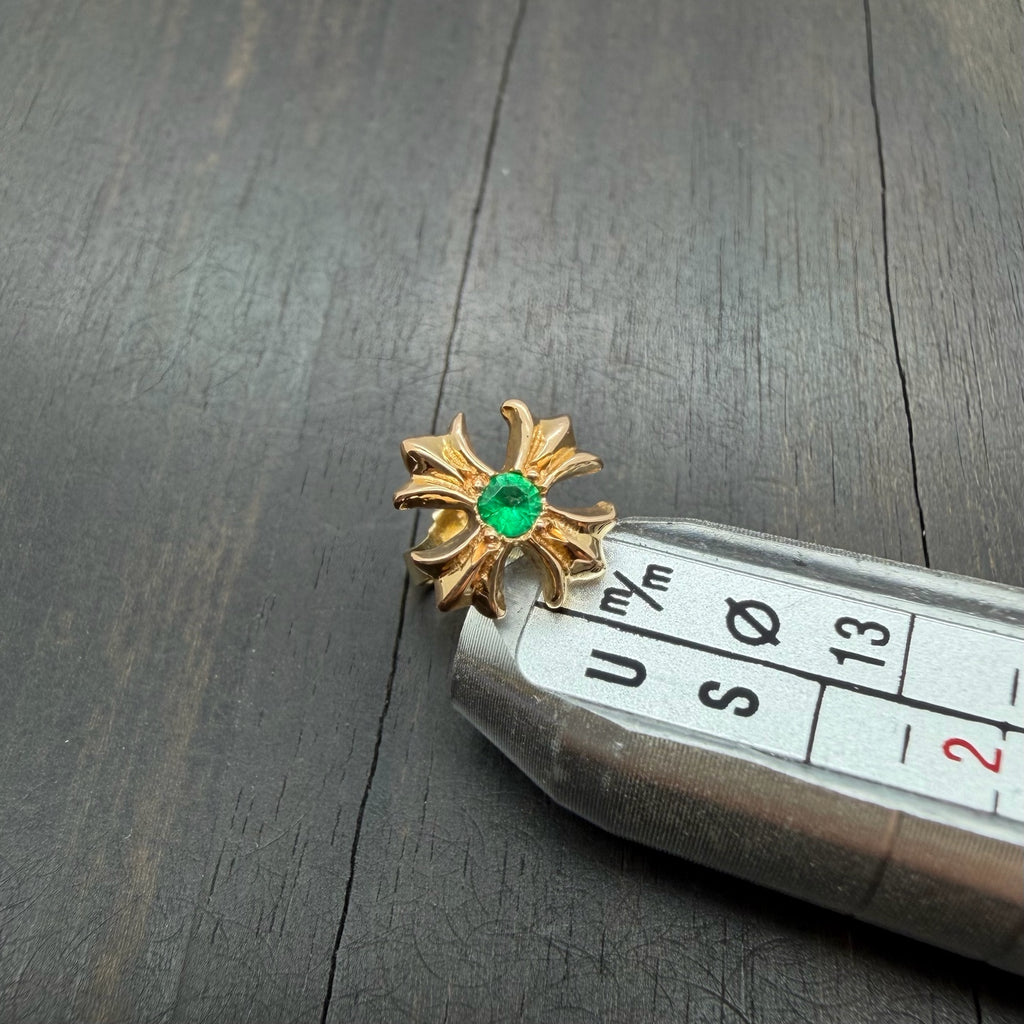 22K Gold Stud Earring
