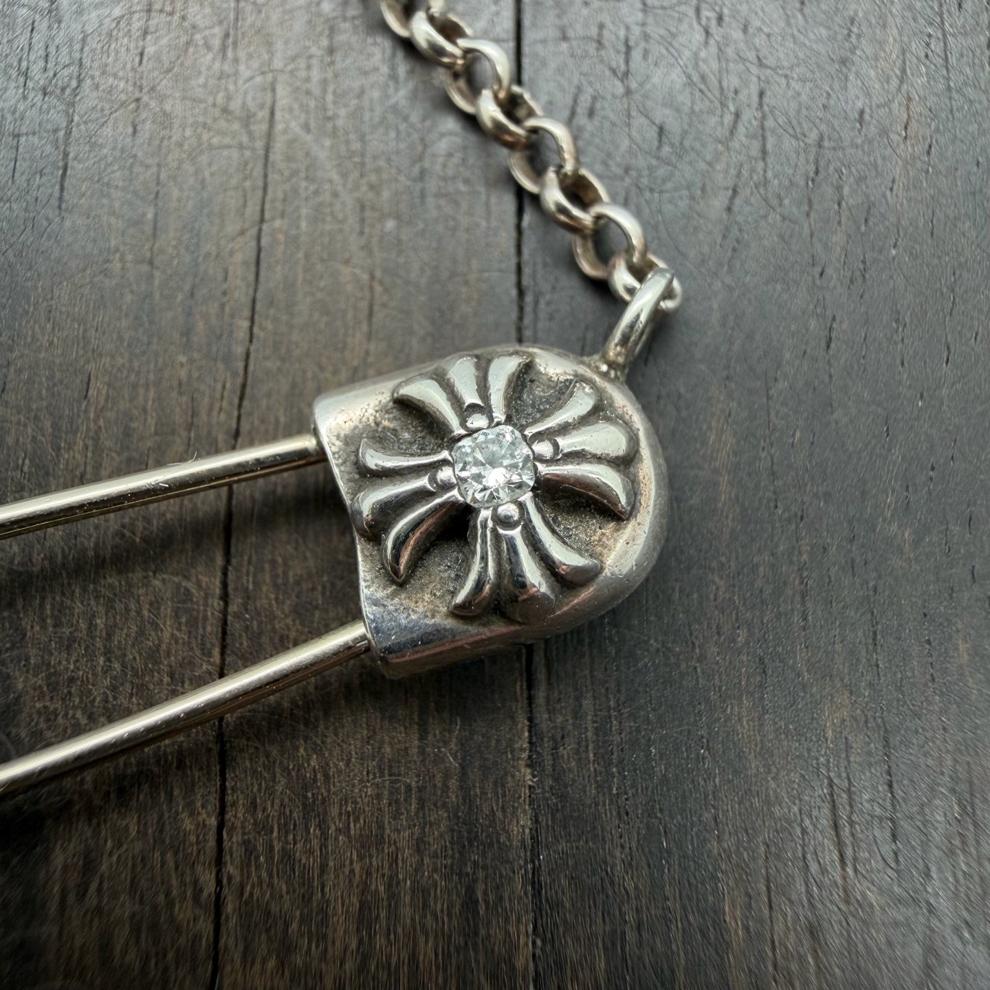 Safety Pin Integrated Necklace