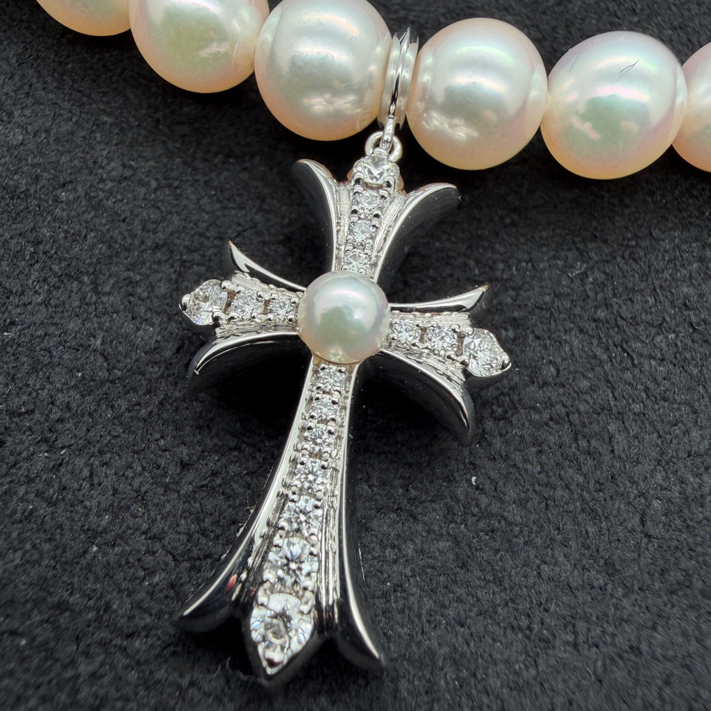 18K White Gold Pearl Necklace