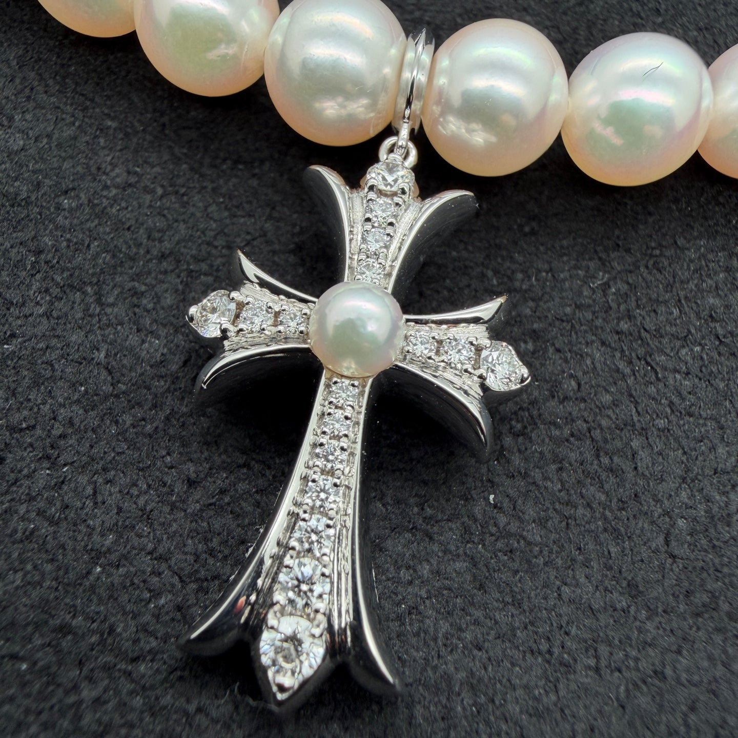 18K White Gold Pearl Necklace