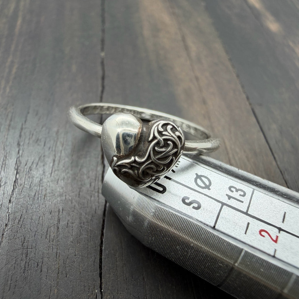 Silver Vine Heart Bubblegum Ring