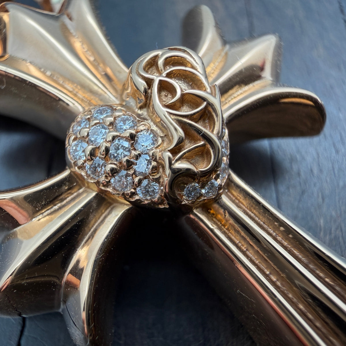 22K Gold Half-Diamond Vine Heart Pendant