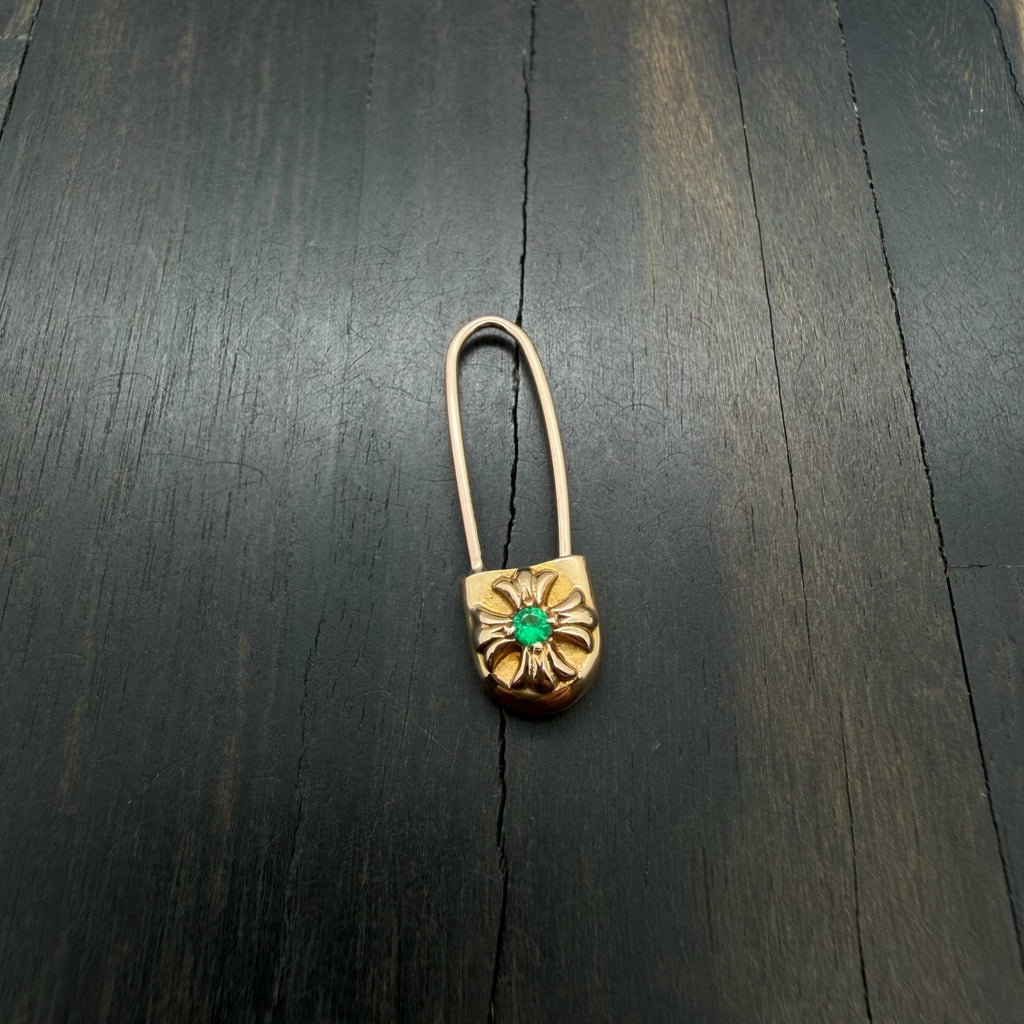 22K Gold Safety-Pin Earring with Green Diamond
