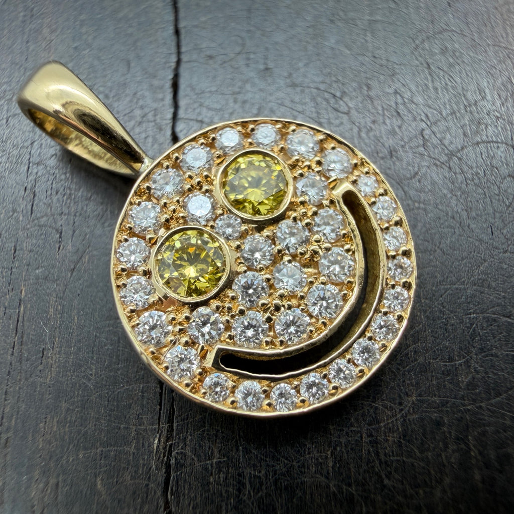 18k Gold Smiley Pendant