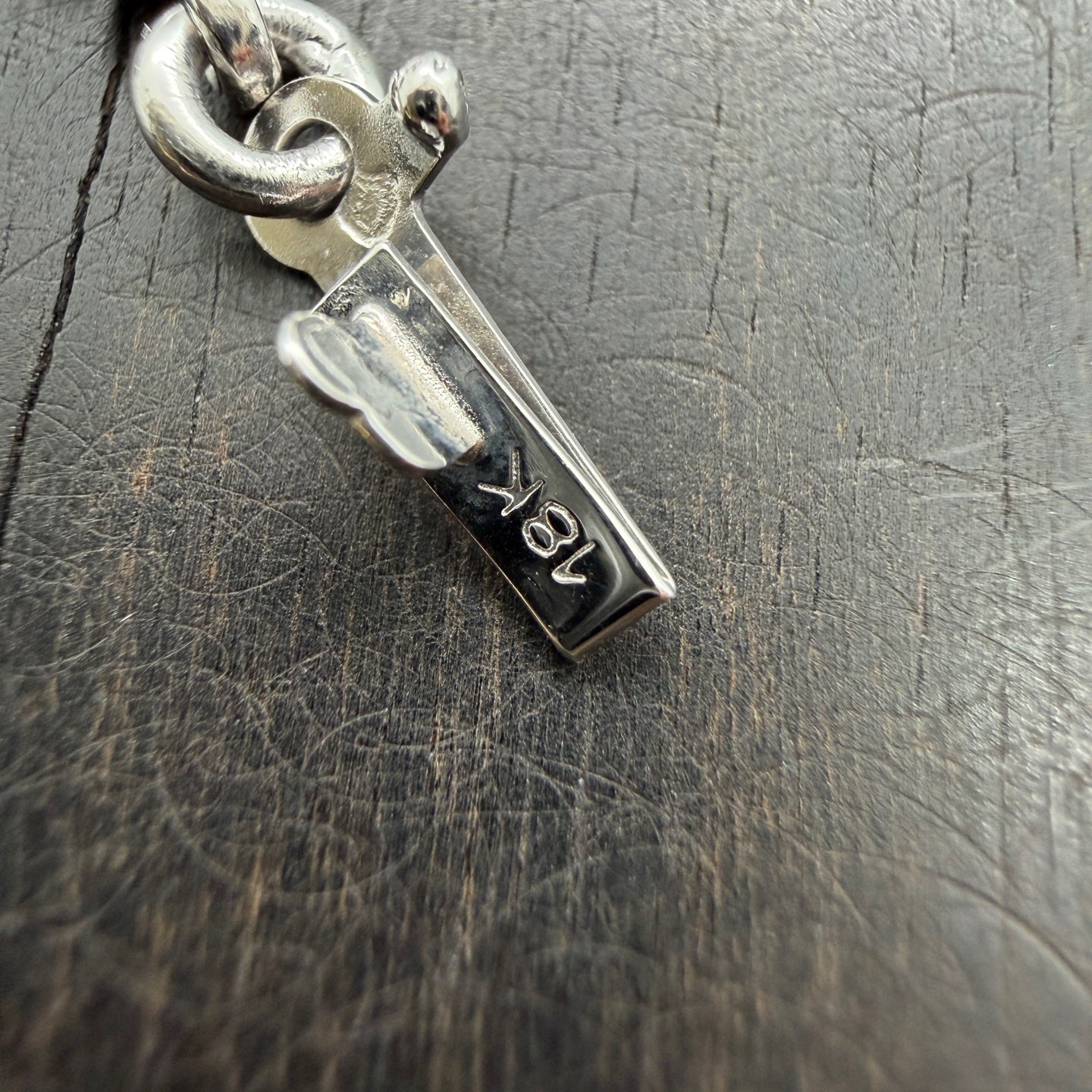 18K White Gold Pink Diamond Pendant