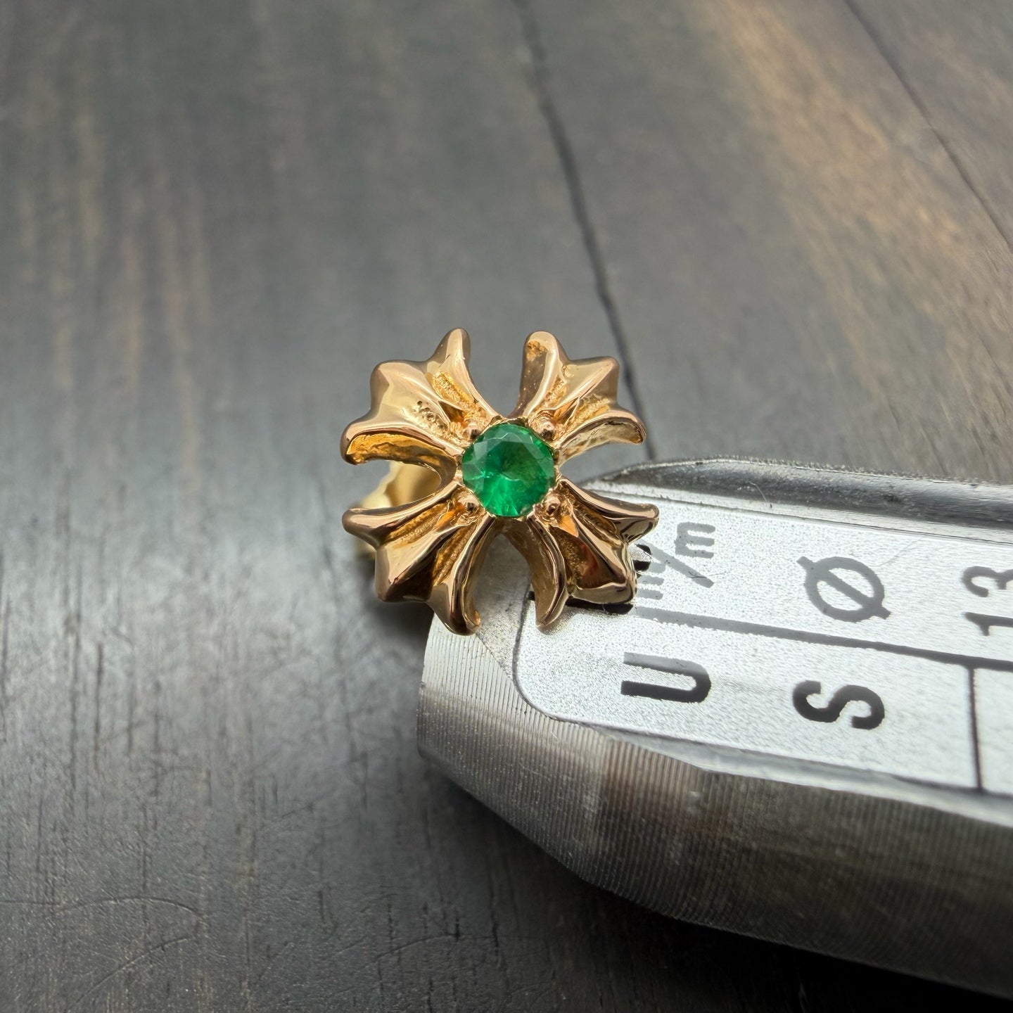22K Gold Stud Earring